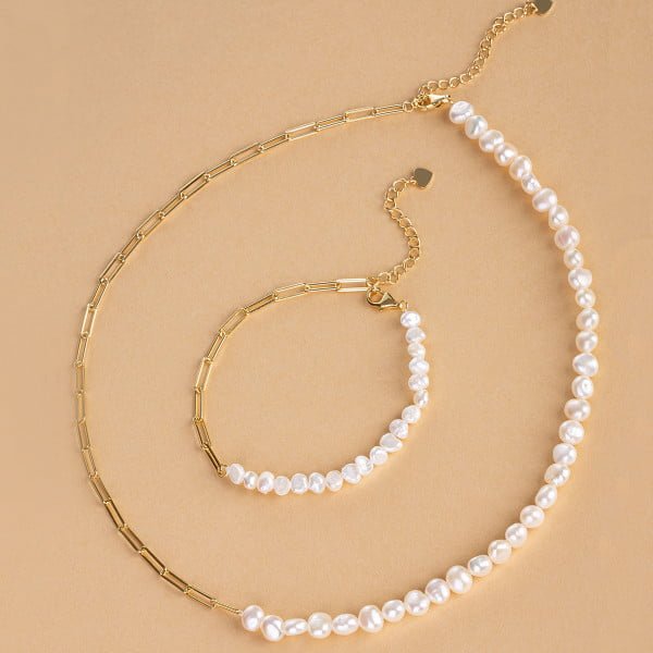 Pozłacana bransoletka i naszyjnik z naturalnymi perłami